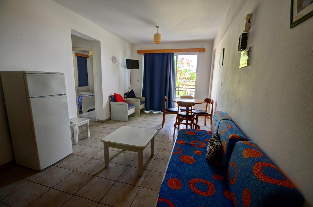 Renos Apartments 폴리스 외부 사진