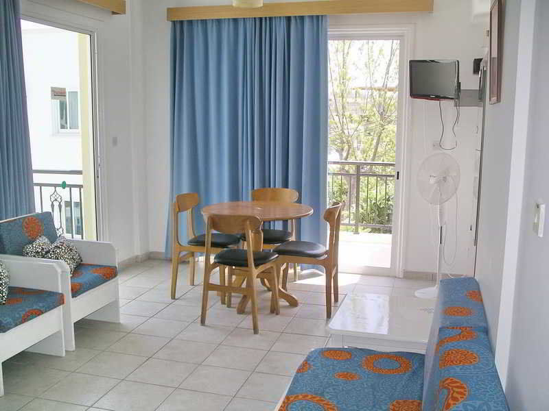 Renos Apartments 폴리스 외부 사진